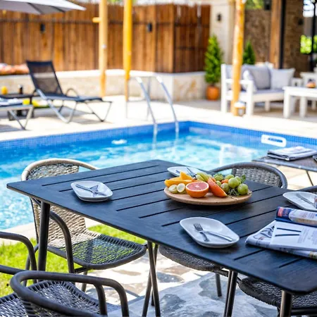 Samas - Doganin Kalbine Kuecuek Bir Kacamak Каш