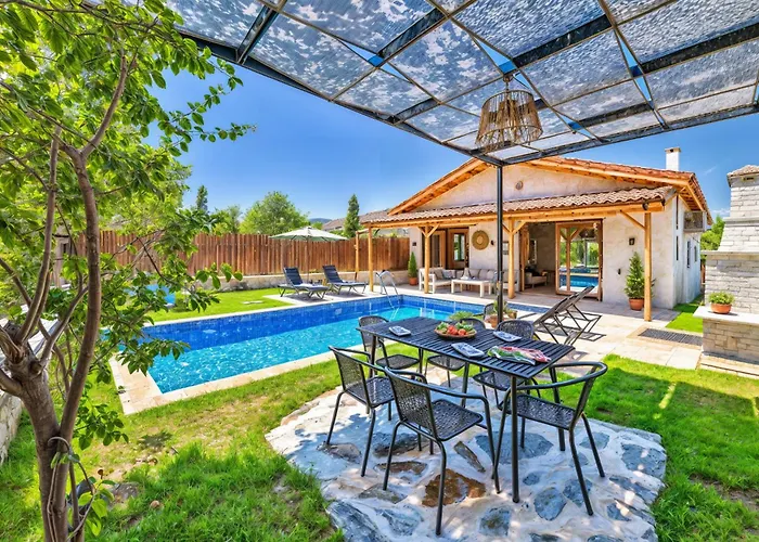 Samas - Doganin Kalbine Kuecuek Bir Kacamak * Kaş